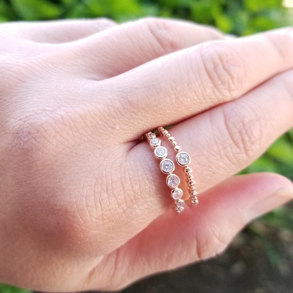 💎NEW💎 ADJUSTABLE DAINTY DOUBLE LAYERED RING - Picture 2 of 7